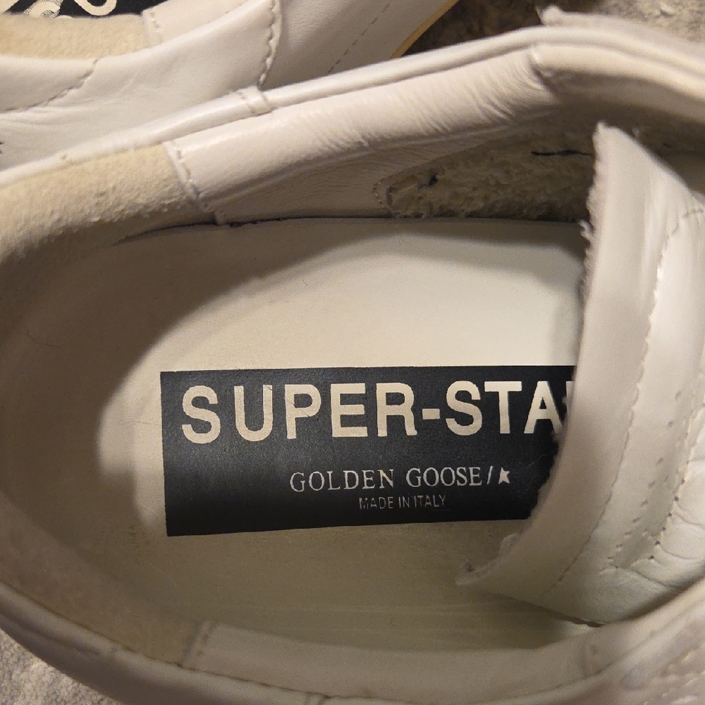 Golden Goose Sneakers with Grey Laces and Star Design - Picture 4 of 6